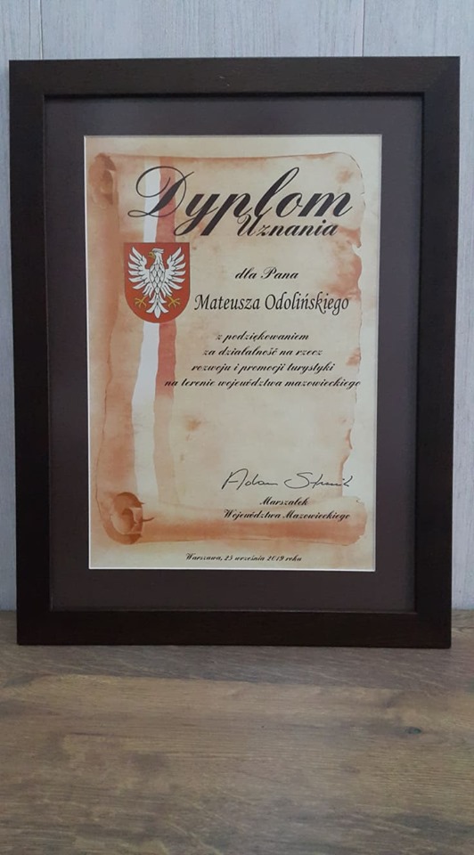 zdjecie dyplomu Mateusza